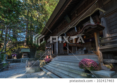 山梨縣富士河口湖町川口淺間神社,氣氛莊嚴的禮拜堂 山梨縣富士河口湖町川口淺間神社,氣氛莊嚴的禮拜堂 102417463