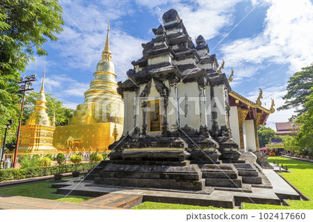 The Buddhist temple of Wat Phra Sing, in Chiang Mai, Thailand. 102417660