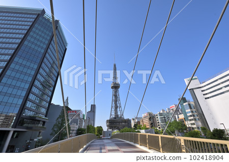 （愛知縣）名古屋市景名古屋電視塔和久屋大通公園中央橋 102418904