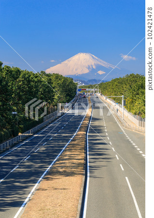 神奈川縣_國道134號線沿著海岸和富士山的風景 神奈川縣_國道134號線沿著海岸和富士山的風景 102421478