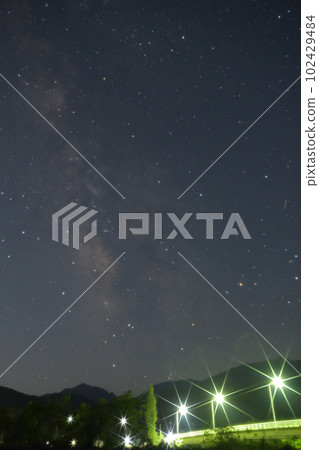 北斗市竹川町，西南夜空閃耀的天蠍座和銀河 102429484