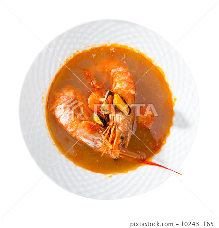 Spicy seafood soup with king prawns Spicy seafood soup with king prawns 102431165
