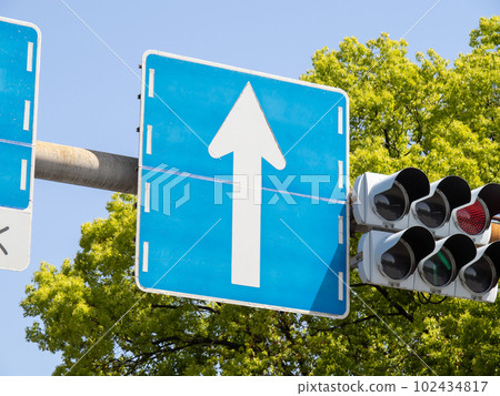 Road signs (regulation signs) "traveling classified by direction of travel". Road signs (regulation signs) "traveling classified by direction of travel". 102434817