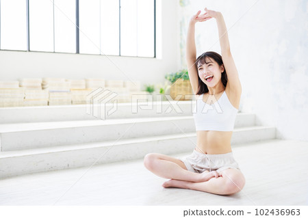 A young lad yoga 102436963