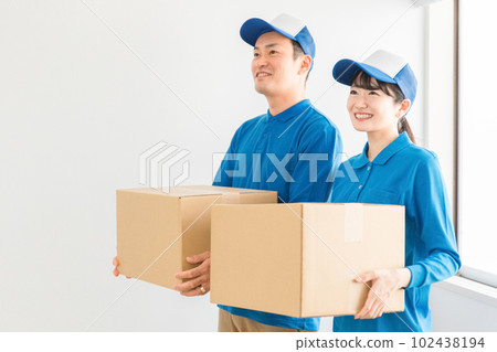 男女搬運工/帶紙箱送貨員(搬家/送貨/輕貨司機/送貨/送貨/快遞員) 男女搬運工/帶紙箱送貨員(搬家/送貨/輕貨司機/送貨/送貨/快遞員) 102438194