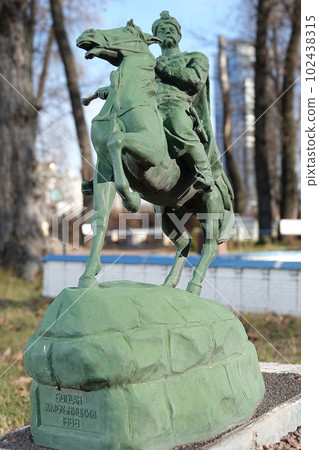 Kyiv, Ukraine November 11, 2021: Monument to Hetman Bohdan Khmelnitsky on a horse with a mace - a museum of miniatures is located in Kyiv Kyiv, Ukraine November 11, 2021: Monument to Hetman Bohdan Khmelnitsky on a horse with a mace - a museum of miniatures is located in Kyiv 102438315