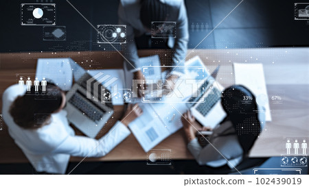 在數字世界中成功開展全球業務的精英形象，數字會議和談判的背景 102439019