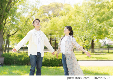 happy couple portrait 102449798