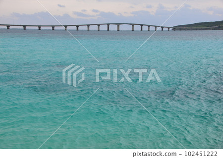 從宮古島看到的來間大橋 從宮古島看到的來間大橋 102451222