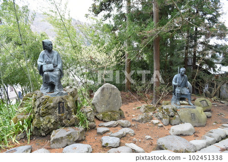 山寺廟的竹雕象 102451338