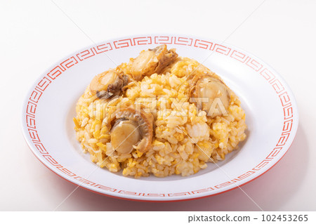 Scallop fried rice 102453265