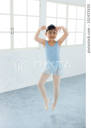 Kids ballet class Kids ballet class 102455830