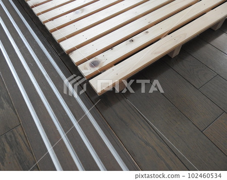 Slatted board and floor Slatted board and floor 102460534