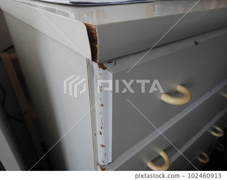 White chest of drawers, wooden drawers White chest of drawers, wooden drawers 102460913