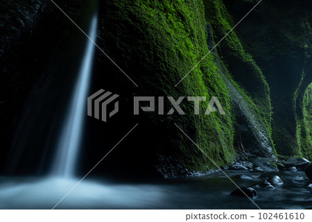 Shiwagara 瀑布（兵庫縣） 102461610