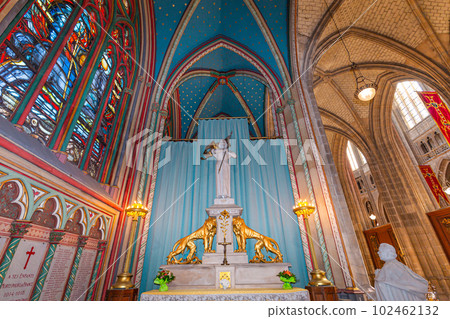 Cathedral of the holy cross, Orleans, France, interiors 102462132