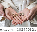 Ring couple wedding 102470321