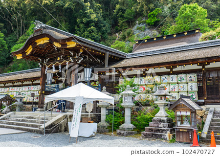 Middle gate and corridor of Matsunoo Taisha Shrine in Nishikyo Ward, Kyoto City Middle gate and corridor of Matsunoo Taisha Shrine in Nishikyo Ward, Kyoto City 102470727