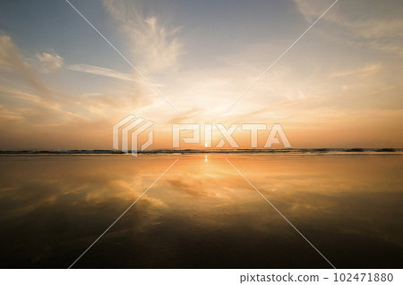 Kagami no Umi before sunset in spring 102471880