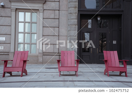 red chair in office 102475752