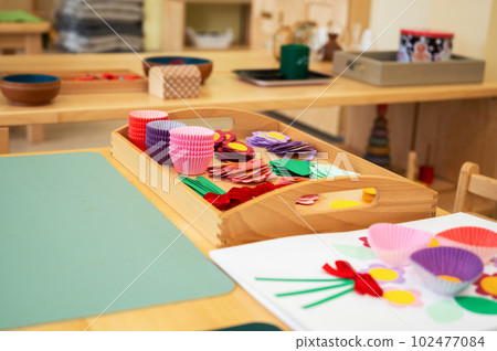 Classroom of Montessori kindergarten 102477084