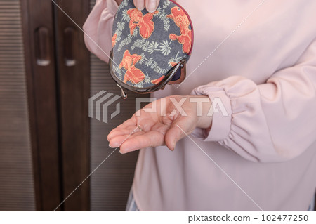 [一位家庭主婦翻空扣] 102477250