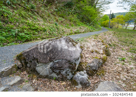 Ponponishi Ontake Shrine approach 102484548