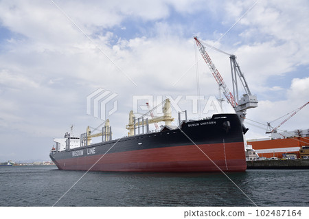 Photographing the scenery of a cargo ship being repaired at Hakodate Dock in Hakodate City, Hokkaido in spring Photographing the scenery of a cargo ship being repaired at Hakodate Dock in Hakodate City, Hokkaido in spring 102487164