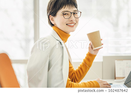 Very short fashionable career woman Very short fashionable career woman 102487642