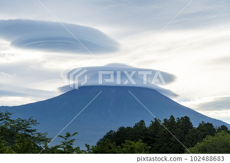 Mt.Fuji from Lake Tanuki Mt.Fuji from Lake Tanuki 102488683