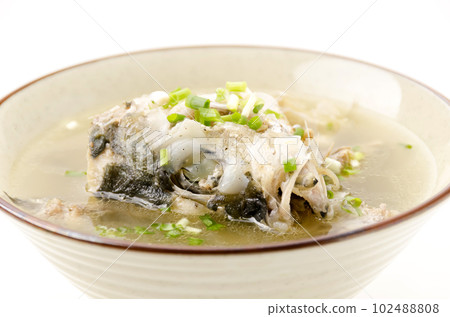 fish ara soup 102488808
