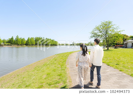 情侶手牽手圖片 情侶手牽手圖片 102494373