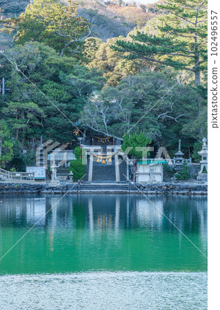 Myojin Pond and Itsukushima Shrine (Hagi City, Yamaguchi Prefecture) 102496557