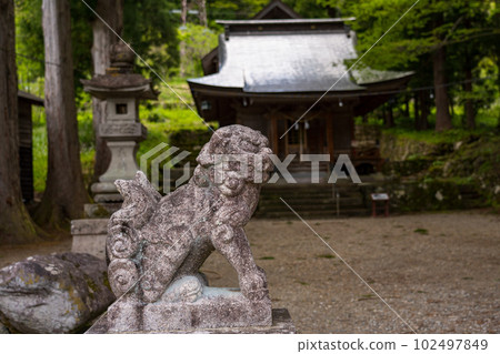 五箇山相倉合掌造村地週神社的狛犬 102497849