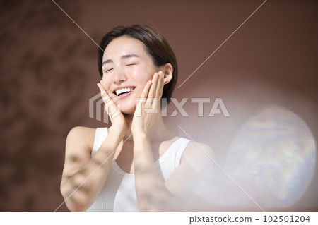 Beauty of young women 102501204