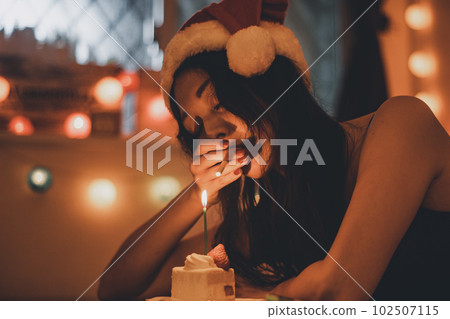 悲傷的聖誕節 102507115