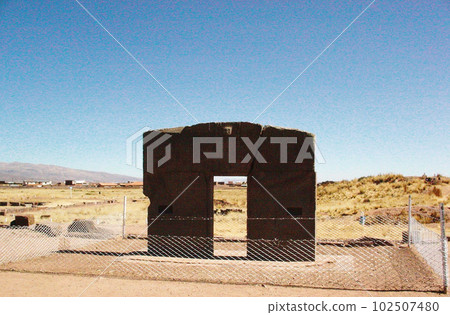 Bolivia Tiwanaku Ruins/Gate of the Sun Bolivia Tiwanaku Ruins/Gate of the Sun 102507480