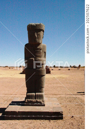 Bolivia Tiwanaku ruins stone statue Bolivia Tiwanaku ruins stone statue 102507622