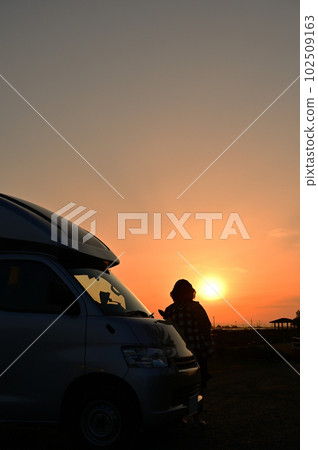 Evening campsite, camper, Instagrammable girl 102509163