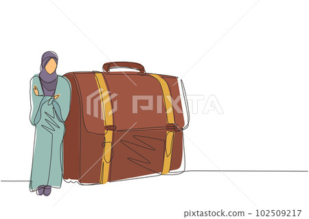 Single continuous line drawing modern confident female entrepreneur leaning on large briefcase. Arab businesswoman standing with elegance pose. Dynamic one line draw graphic design vector illustration Single continuous line drawing modern confident female entrepreneur leaning on large briefcase. Arab businesswoman standing with elegance pose. Dynamic one line draw graphic design vector illustration 102509217