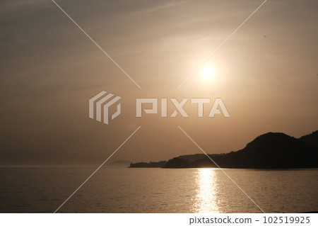 日落和島嶼 102519925