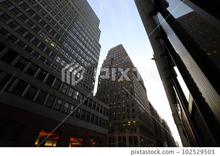 tall houses in new york manhattan 102529503