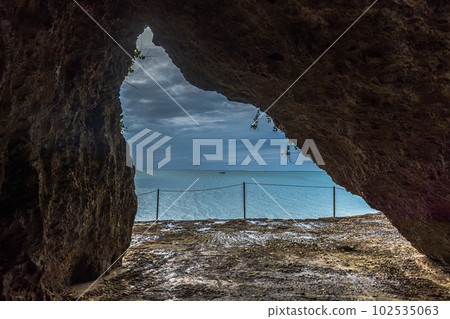 Sabichi 石灰岩洞穴,石垣島,沖繩 Sabichi 石灰岩洞穴,石垣島,沖繩 102535063