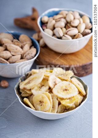 Banana chips and nuts Banana chips and nuts 102537004