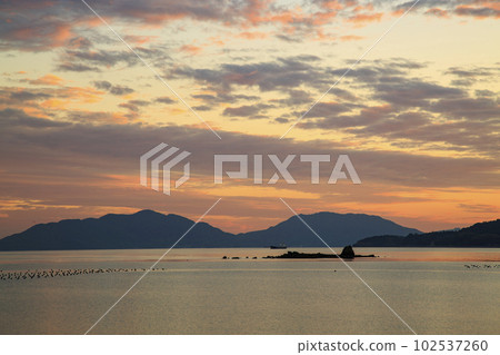 Autumn sunset in Setouchi and Hoboro Island 102537260