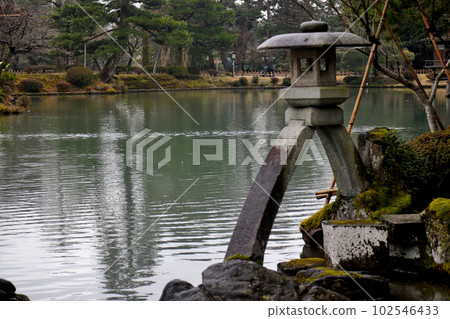 Kanazawa Cultural Property Designated Garden Special Place of Scenic Beauty Kenrokuen Kotoji Lantern Kanazawa Cultural Property Designated Garden Special Place of Scenic Beauty Kenrokuen Kotoji Lantern 102546433
