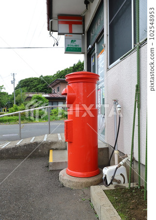 岩手縣，北上，圓形郵箱的風景（黑岩郵局） 102548953