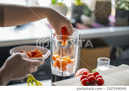 making smoothies 102549049