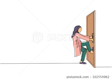Continuous one line drawing Arabian businesswoman pulling closed door knob with power. Business struggle. Strength for success. Opening closed door. Single line draw design vector graphic illustration 102554962