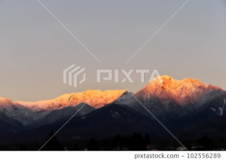 Yatsugatake sunset 102556289